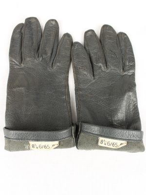 Vintage Unisex Gloves Size 80s 8.25 Grey G165-146680